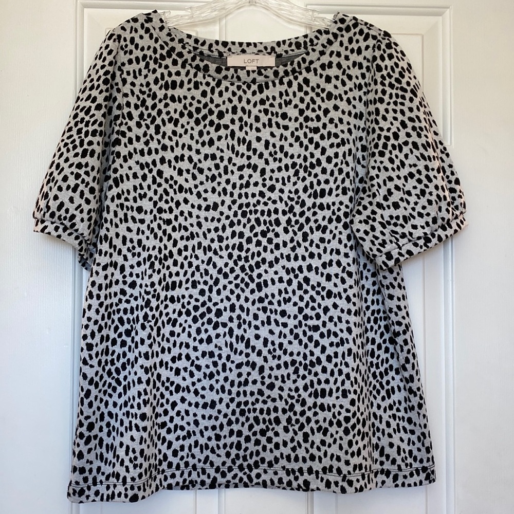 Short, wide sleeve sweater